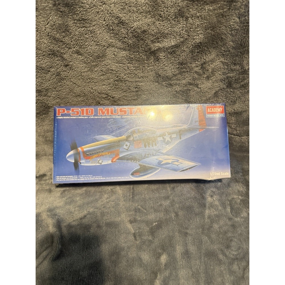 P51-D Mustang Plastic‎ Model Airplane Kit by Academy 1:72 1993 Sealed 2132